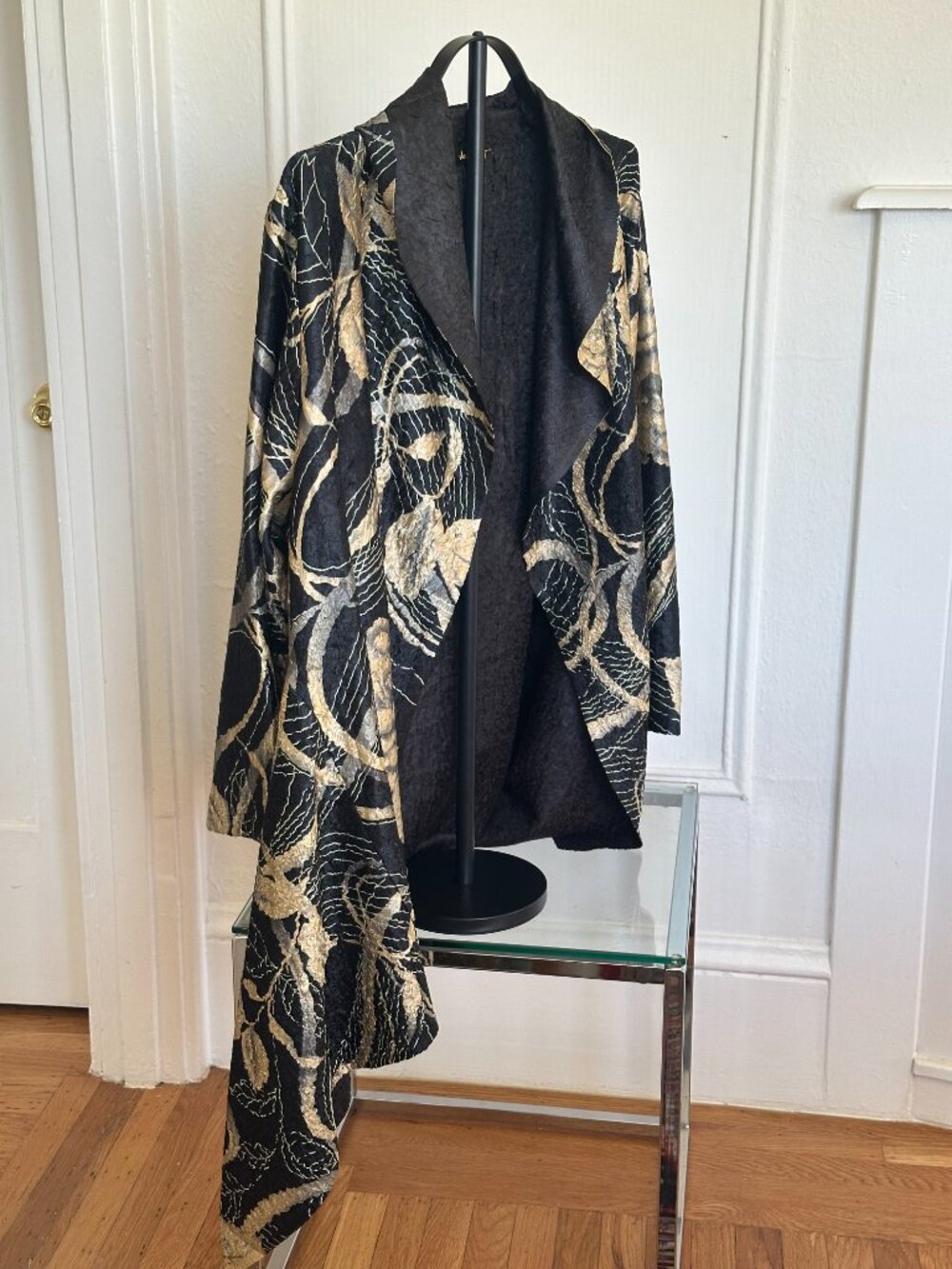 Jerry T Draped Jacket 2X | Black Gold Textured Reversible Waterfall Cardigan - Picture 4 of 6